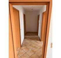2-Zimmer-Wohnung in ruhiger Lage mit grünem Innenhof zu vermieten - Merseburg