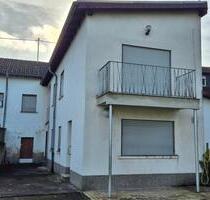 Attraktive Doppelhaushälfte als Renditeobjekt - Rehlingen-Siersburg