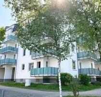 *** TOP 1-Raum-Wohnung mit Außenjalousien, sep. Küche mit EBK, Balkon, Wanne und TG-STP in Schloßchemnitz! ***