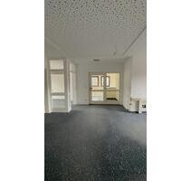 RESERVIERT - Charmante Wohnung mit viel Gestaltungspotenzial in zentraler Lage - Frankenblick