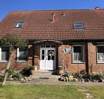 Modernisiertes Mehrfamilienhaus mit Stallungen & Wellness - Lübz