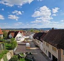 Lichtdurchflutete Dachwohnung. teilmöbliert. - Empfingen