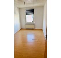 Vermiete 3 Zi-Wohnung mit Balkon, zentral und ruhig, ab sofort - Nürnberg Rabus