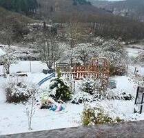 Freistehendes Einfamilienhaus und Nebengebäude in Siegbach