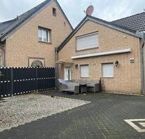 Haus zur Miete in Dormagen - 1.600,00 EUR Kaltmiete, ca.  140,00 m² in Dormagen (PLZ: 41540) Hackenbroich