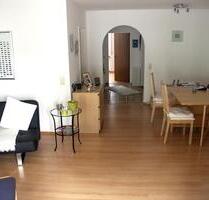 2 Zimmer Wohnung 67 m² EG Küche Balkon gute ruhige Lage - Bietigheim-Bissingen