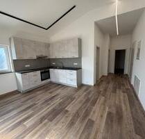Exklusive 3,5-Zi Wohnung mit geh. Innenausstattung - Burgrieden