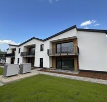 Exklusive Erdgeschosswohnung mit Garten, Terrasse und Stellplatz am Muldestausee in Pouch