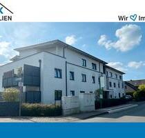Top Grundriss trifft top Lage: Obergeschosswohnung mit Aufzug und Balkon! - Schloß Holte-Stukenbrock