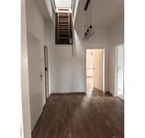 Moderne 3-Zimmer DG-Wohnung mit Balkon in Klingenberg am Main