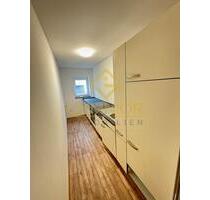 2 Zimmer EG-Wohnung --RENOVIERT mit EBK und Duschbadezimmer - Windischeschenbach