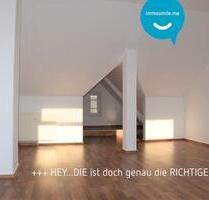 4 Zimmer • Maisonette • interessanter Grundriss • 2 Bäder • ruhige Lage • Wanne und Dusche • TOP! - Limbach-Oberfrohna