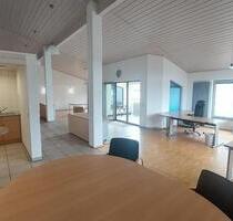 modernes helles BüroPraxis - 900,00 EUR Kaltmiete, ca.  6,00 m² in Gaildorf (PLZ: 74405)