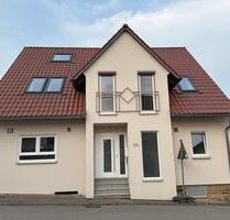 Attraktive 7,5-Zimmer-Wohnung mit Balkon in Sulzfeld