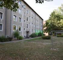 Alles was man benötigt: Tageslichtbad, Balkon und NEUER Bodenbelag! 3 ZKB plus Balkon - Minden Bölhorst