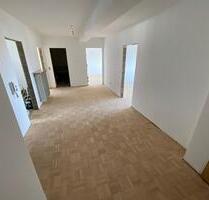 KL Nord - 3,5 Zimmer, Küche, Bad, Gäste WC, Balkon, Garage - Kaiserslautern
