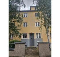 2 Zimmerwohnung im Erdgeschoss - unrenoviert - Erfurt Johannesplatz
