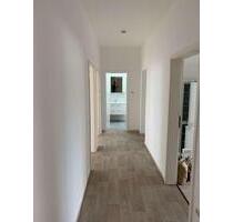 Schöne 4 ZKB Wohnung mit Terrasse und Einbauküche incl Geräten - Hildesheim