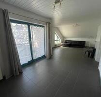 2-Zimmer-Dachgeschosswohnung mit Balkon in Horhausen -bezugsfrei! - Horhausen (Westerwald)