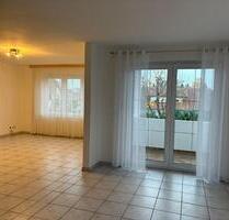 Helle 3 Zimmer-Wohnung im Zweifamilienhaus - Mallersdorf-Pfaffenberg