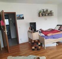 Großes WG Zimmer mit eigenem Bad+ Terrasse in lieber Mädels WG - Linden