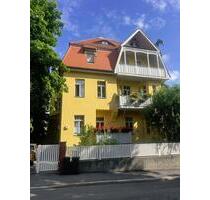 Tolle 4 Zimmer Dachgeschoß-Maisonette Wohung mit Balkon, Einbauküche, Stellplatz in Freiberg