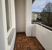 4-Zimmer-Wohnung mit Balkon - 600,00 EUR Kaltmiete, ca.  74,00 m² in Hof (PLZ: 95028) Altstadt