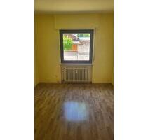 Zu vermieten: 3 Zimmer mit Balkon, Küche, Bad, Keller u. Garage - Ludwigshafen am Rhein Ludwigshafen-Oggersheim