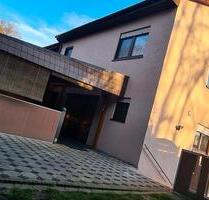 (PRIVAT) DHH mit 2 Wohneinheiten und Garten - Adelsheim