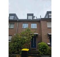 Reihenhaus mit Garten in ruhiger Lage von Mönchengladbach-Holt