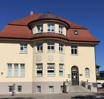 Helle 2-Zimmer-Wohnung im 2. OG, Einbauküche & Abstellkammer - Güstrow