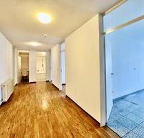 Helle 3-Zimmer-Wohnung in Karlsruhe-Innenstadt mit Balkon & Tiefgarage