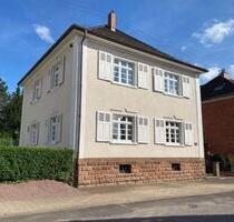 Von Privat Charmante Stadtvilla EFH freistehend Garage & Garten - Püttlingen