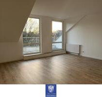 Heimelige, frisch sanierte Singlewohnung mit Balkon im Dachgeschoss! Erstbezug! - Bischofswerda