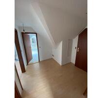 2 Zimmer DG Wohnung - 320,00 EUR Kaltmiete, ca.  45,00 m² in Wunstorf (PLZ: 31515)