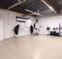 Untermiete Fotostudio Freiburg - 320,00 EUR Kaltmiete, ca.  160,00 m² in Freiburg im Breisgau (PLZ: 79112) Munzingen