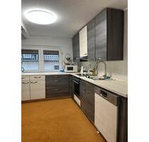 Attrnativer, möbliertes Haus mit fünf Zimmern - Neuhaus am Rennweg