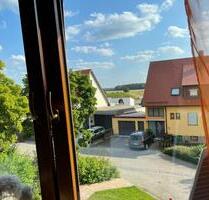 Geschmackvolle, gepflegte 3-Raum-Wohnung mit Terrasse - Neuendettelsau