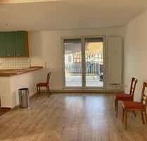 Charmante 2-Zimmer-Wohnung mit großer Terrasse zu vermieten - Seeheim-Jugenheim