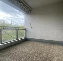 Freie 3-Zi.-Whg. mit Balkon, Aufzug, ca. 75 m² Wfl., TG-Stellpl. - Waiblingen