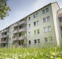 Attraktive 2-Raumwohnung mit Balkon in zentraler Wohnlage zu vermieten - Köthen (Anhalt)