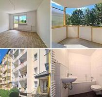 Wir renovieren für Sie: chice 3 Zimmerwohnung mit großzügigem Balkon im 2. OG - Freiberg