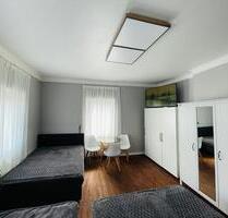 Zimmer im Zentrum Monteurzimmer Ferienwohnung - Idar-Oberstein