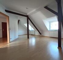 Attraktive 2-Zimmer-DG-Wohnung mit Balkon in HalleSaale - Halle (Saale) Büschdorf