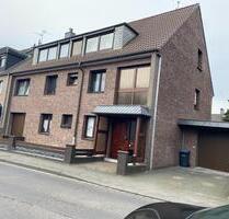 Helle 3-Zimmerwohnung mit sonniger Terrasse und großem Garten - Düsseldorf Stadtbezirk 8