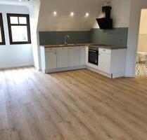 Altbau-Charme + moderner Komfort - DG Wohnung mit Garten - Nordheim vor der Rhön