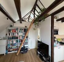 Galerie-Altbau-Wohnung mit Sonnenbalkon & Küche in Frankfurt - Frankfurt am Main Nied