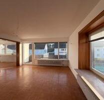 Attraktive 4-Zimmer OG Wohnung im zentraler und ruhiger Lage - Villingen-Schwenningen