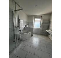 2-Zimmerwohnung mit Balkon - 695,00 EUR Kaltmiete, ca.  70,00 m² in Solingen (PLZ: 42655) Mitte