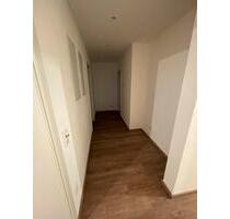 Erdgeschoss Wohnung - 1.450,00 EUR Kaltmiete, ca.  93,00 m² in Tüßling (PLZ: 84577)